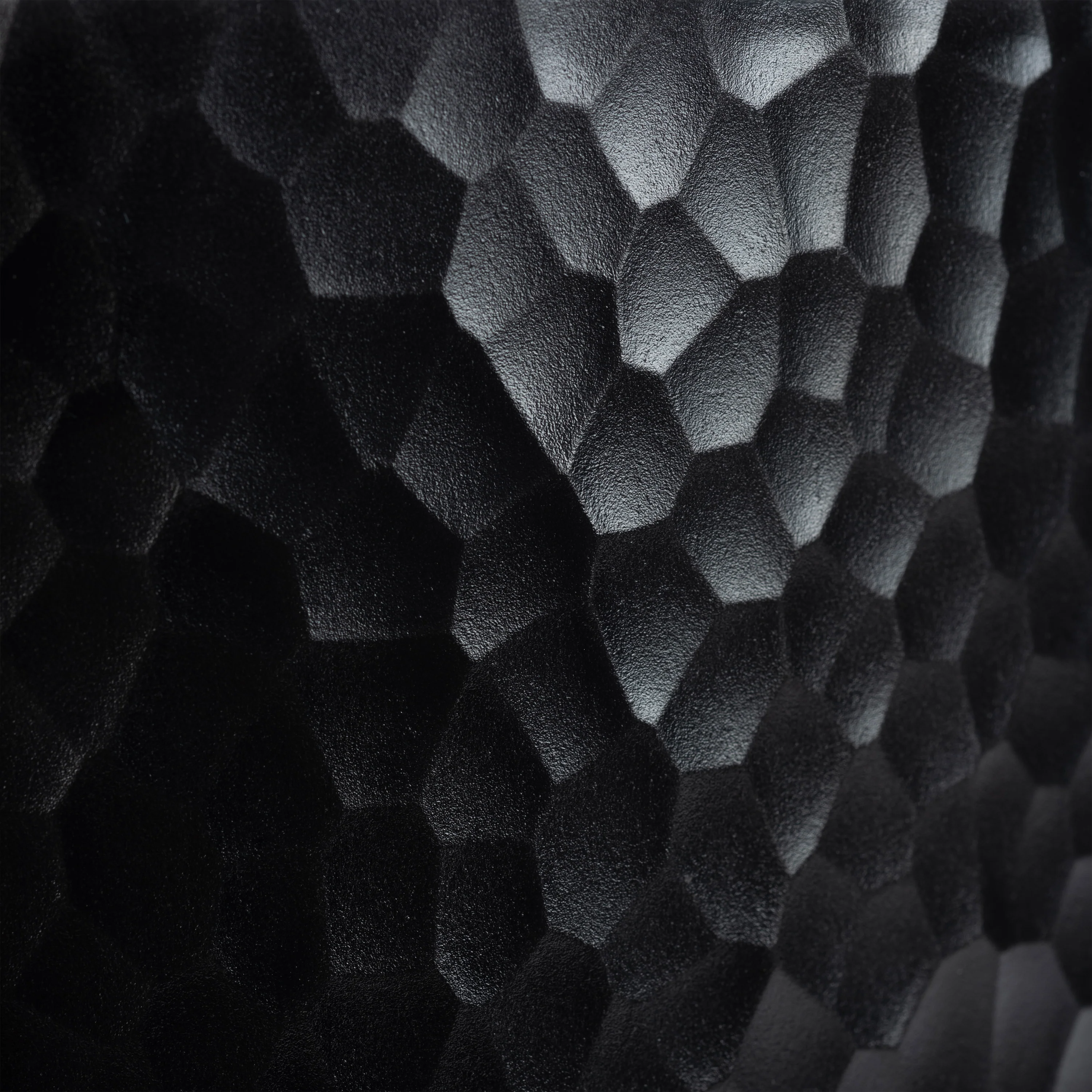 Bath Bliss Hammered Textured Trash Can in Black - Image 3