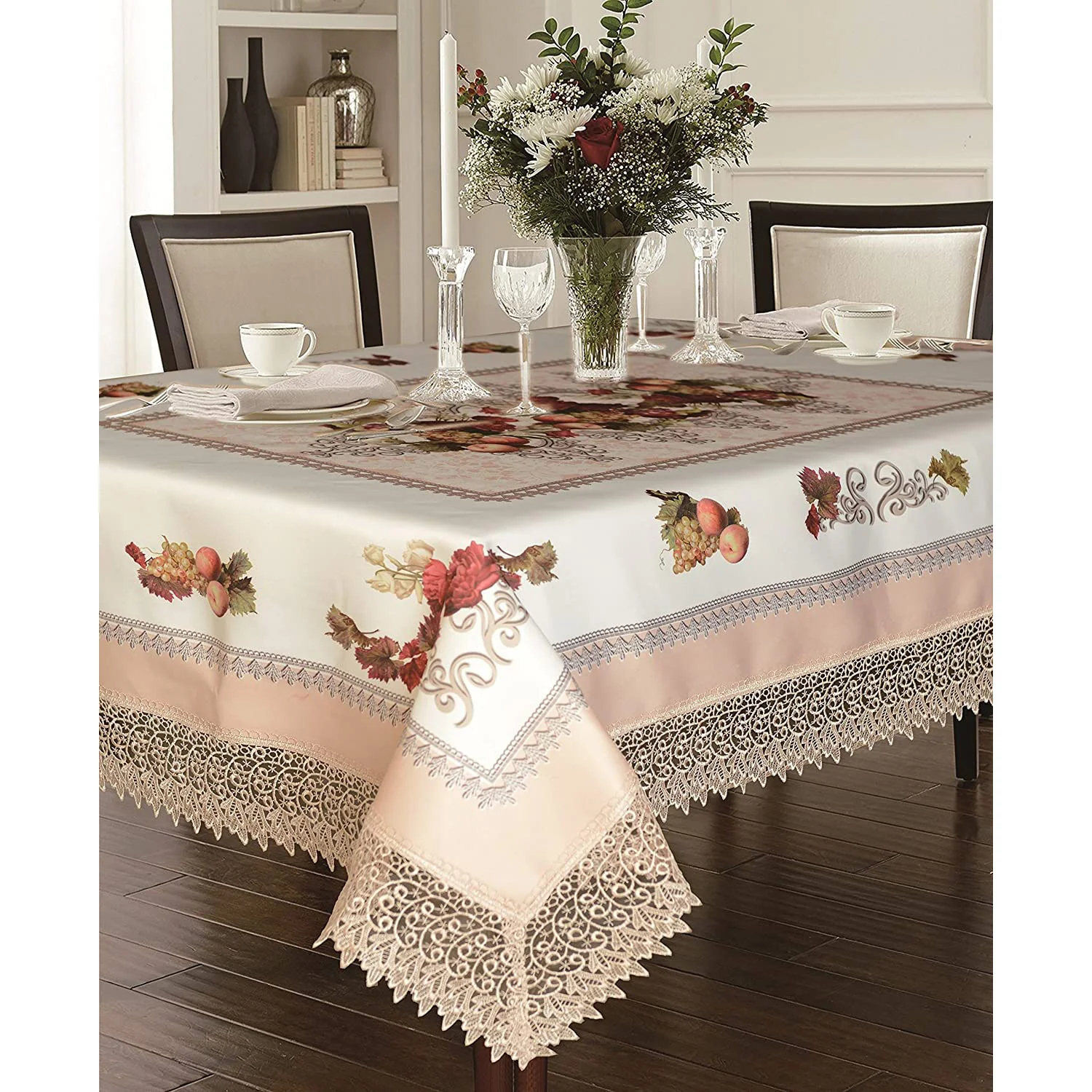Fruttela Decorative Tablecloth with Macrame Lace Trimming