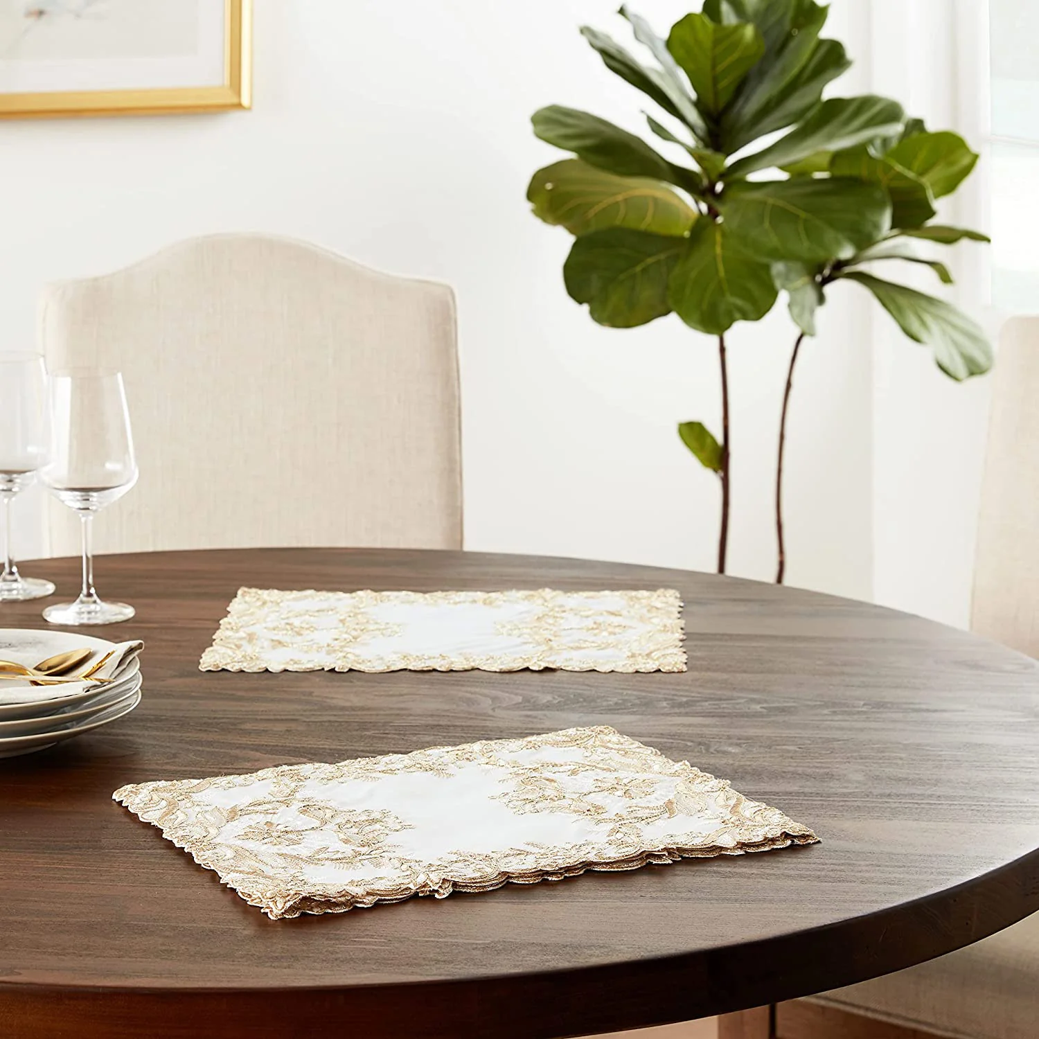 Glory Elegant Floral Embroidered Table Runner - Image 20