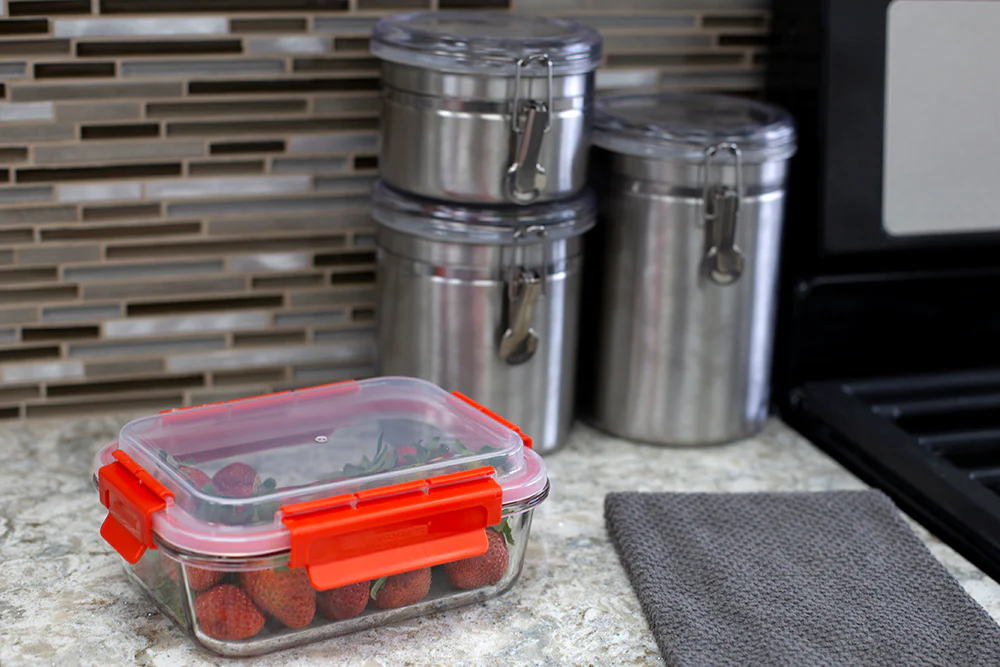 Home Basics 35 oz.  Rectangle Leak and Spill Proof  Borosilicate Glass  Food Storage Dishwasher Safe Meal Prep Storage Container with Air-tight Plastic Lid, Red - Image 3