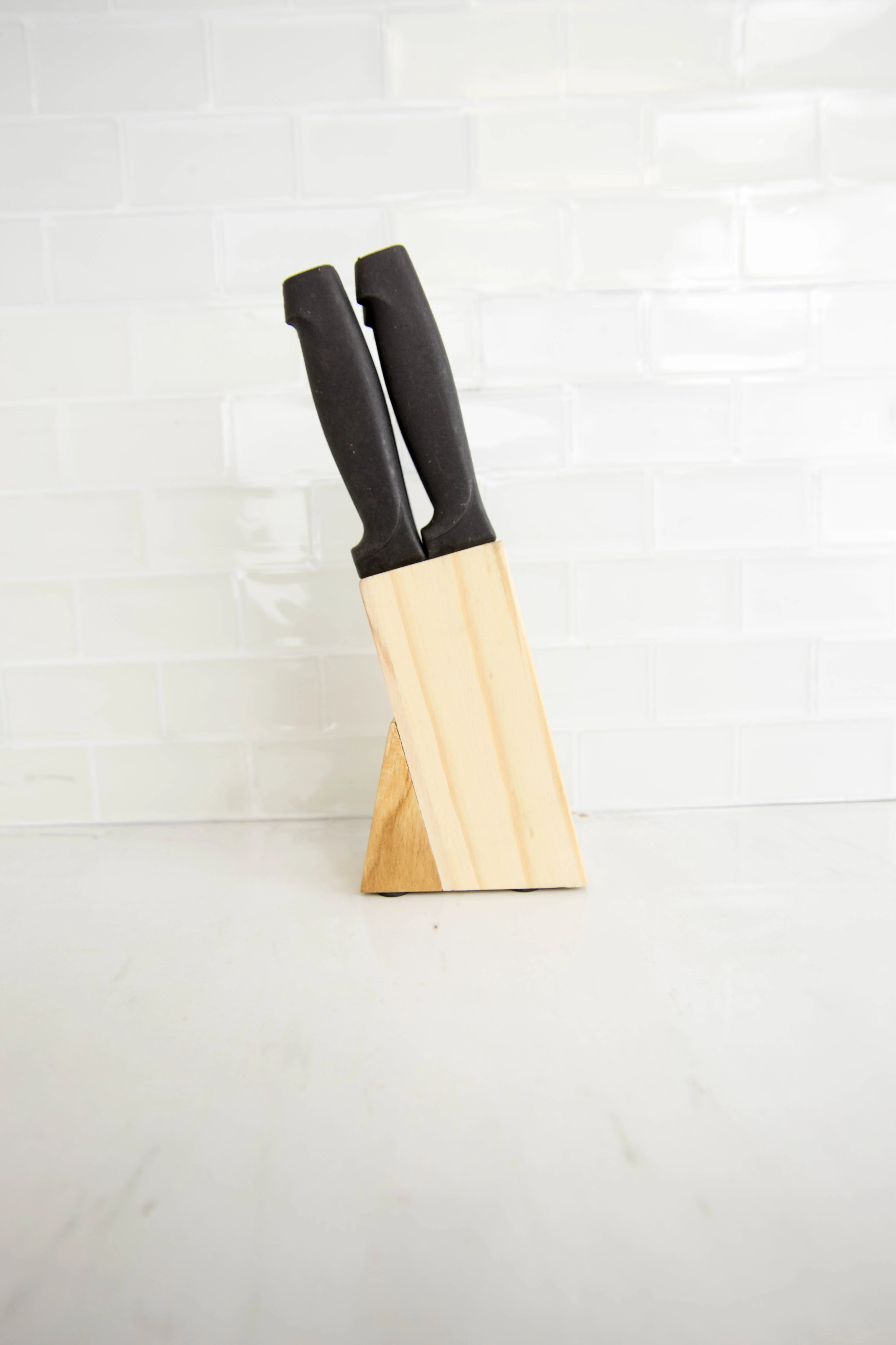 Home Basics 6 Piece Stainless Steel Steak Knife Set with All Natural Wood Display Block - Image 3