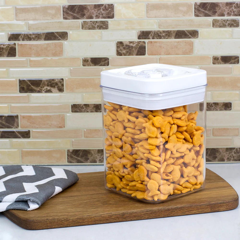 Home Basics Twist N’ Lock Square Food Storage Canister, Clear, 1.7 Liters - Image 4