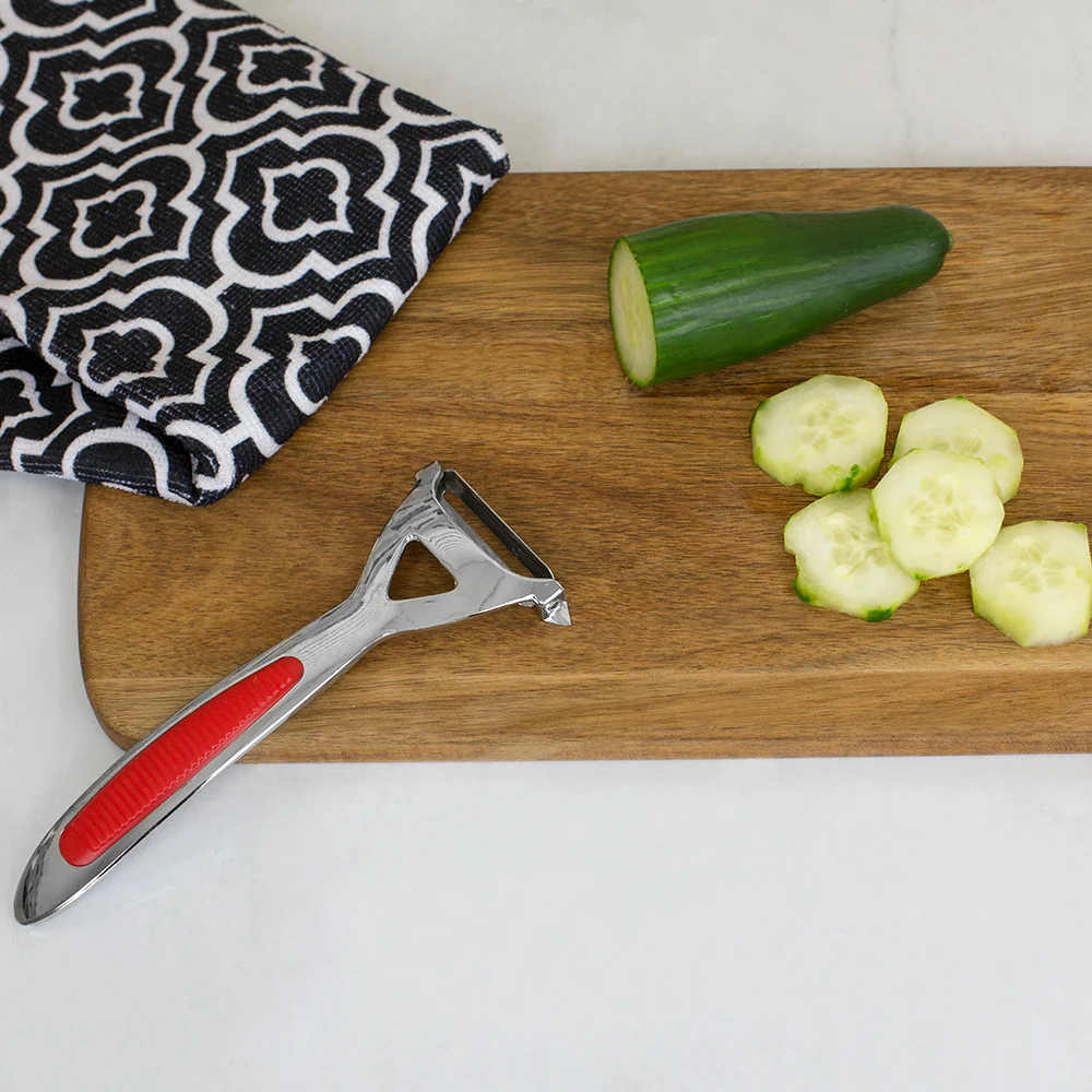 Home Basics Vegetable Peeler with Rubber Grip - Image 5