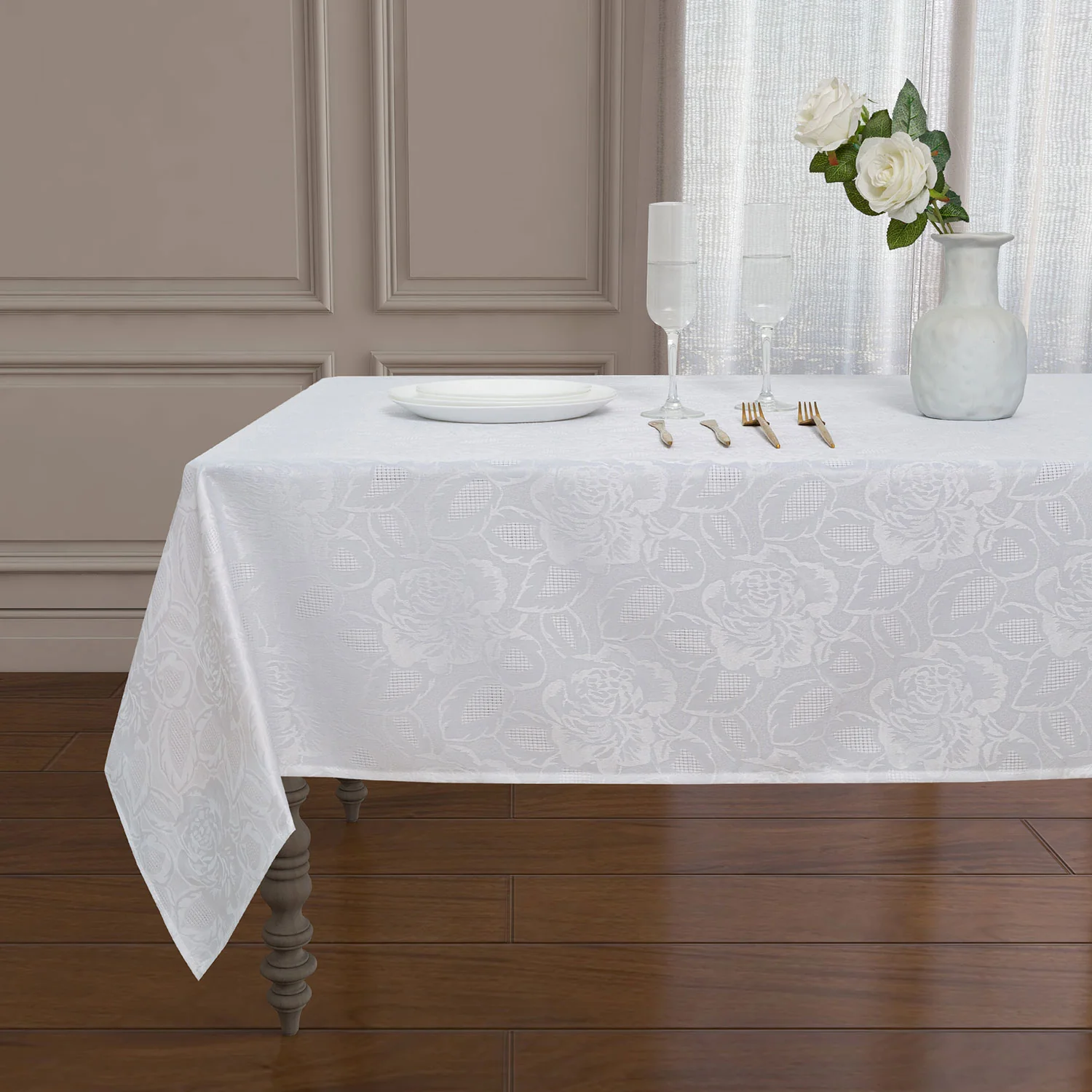 Laura Oblong Floral Jacquard Tablecloth - Image 7