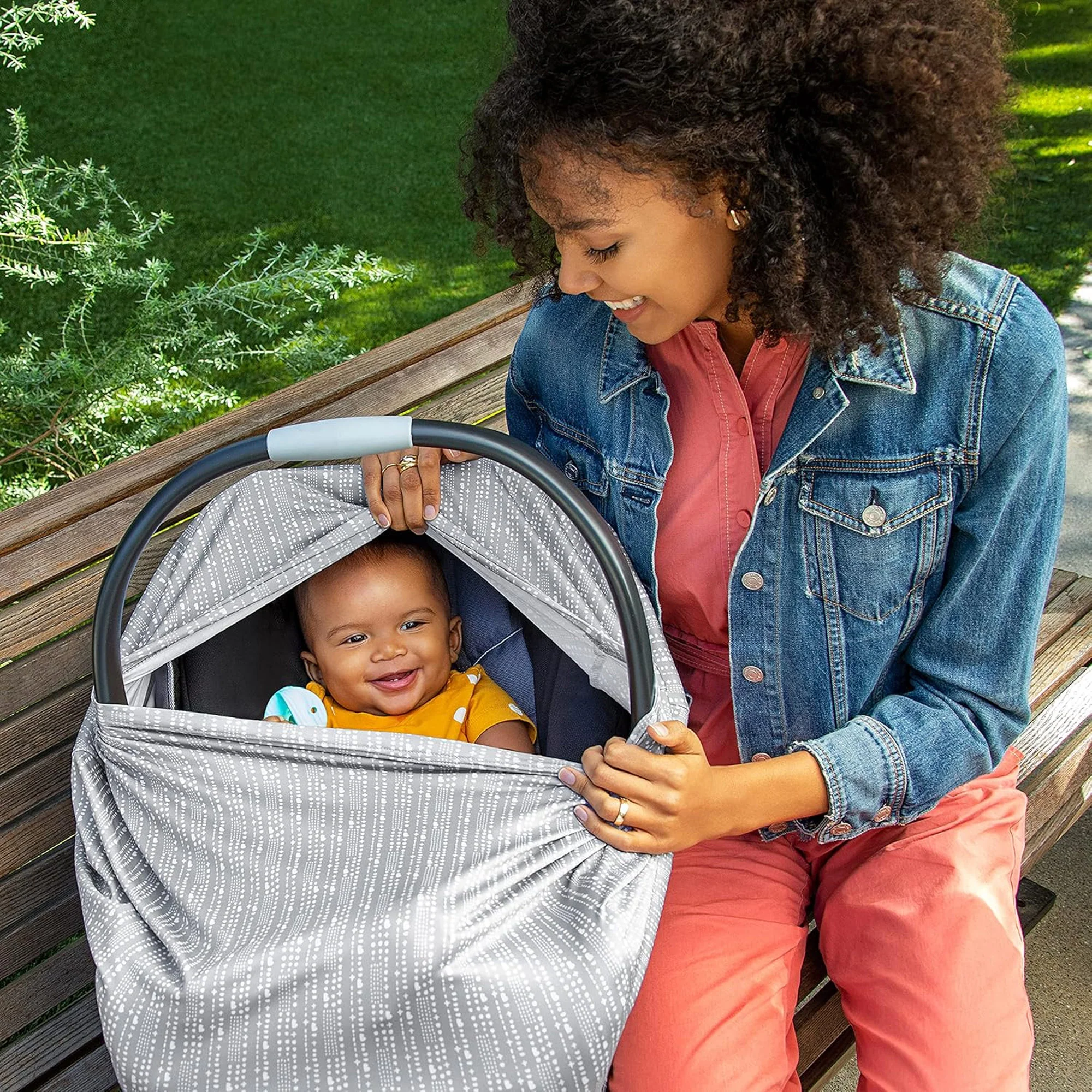 Munchkin 5-in-1 Antimicrobial Nursing Cover for Breastfeeding with Dotted Stripes, Gray - Image 2