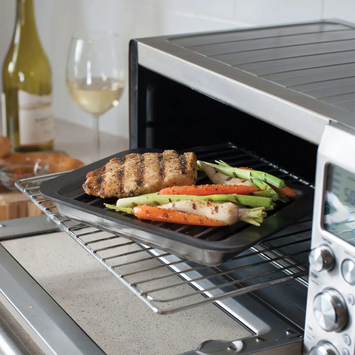 Nordic Ware Cast Aluminum Compact Oven Grill and Sear Pan, 8x6 Inches - Image 2