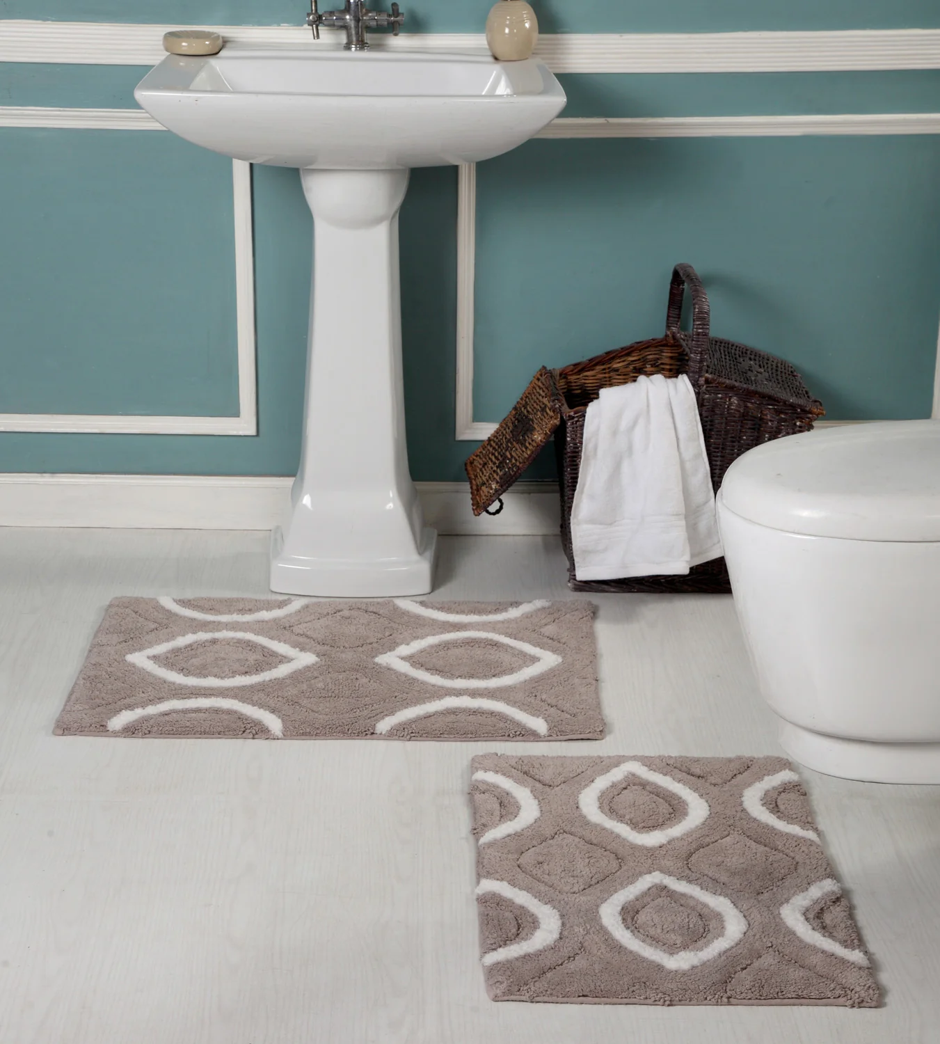 Premius Diamond 2 Piece Non-Slip Bath Rug Set, 17x24, 20x32 Inches - Image 6