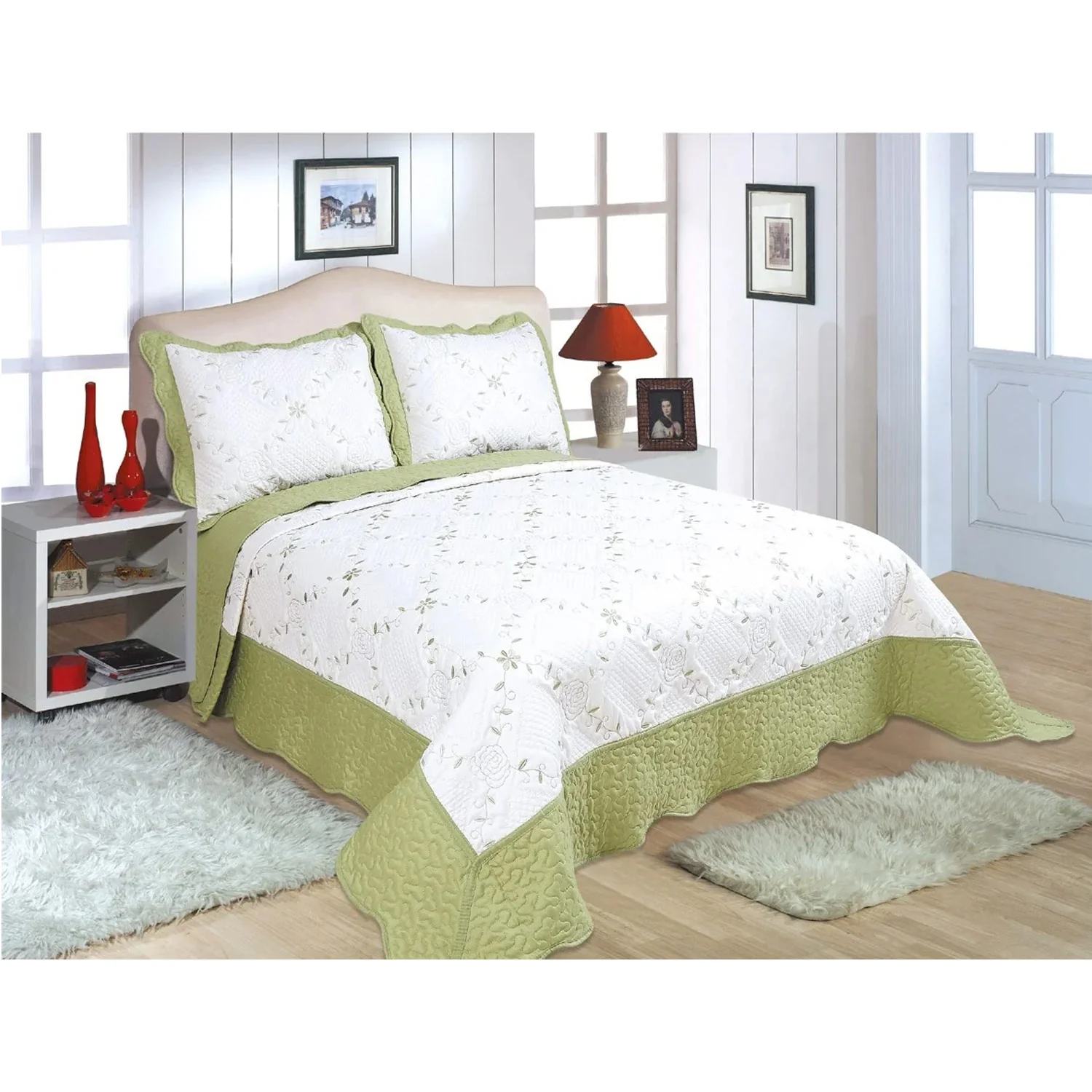PREMIUS Reversible Quilt Set, Bordered Embroidered Floral - Image 2