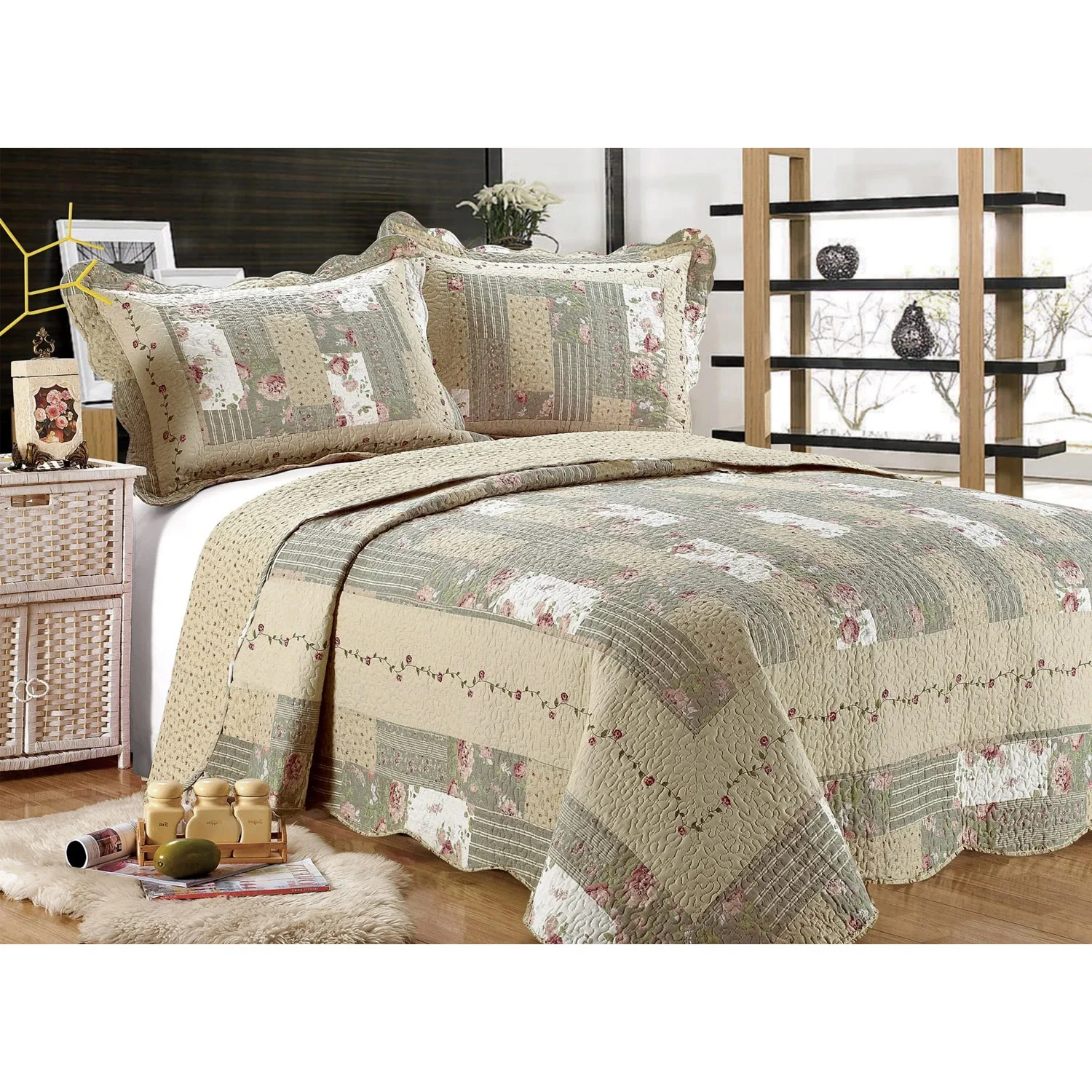 PREMIUS Reversible Quilt Set, Floral Patchwork - Image 6