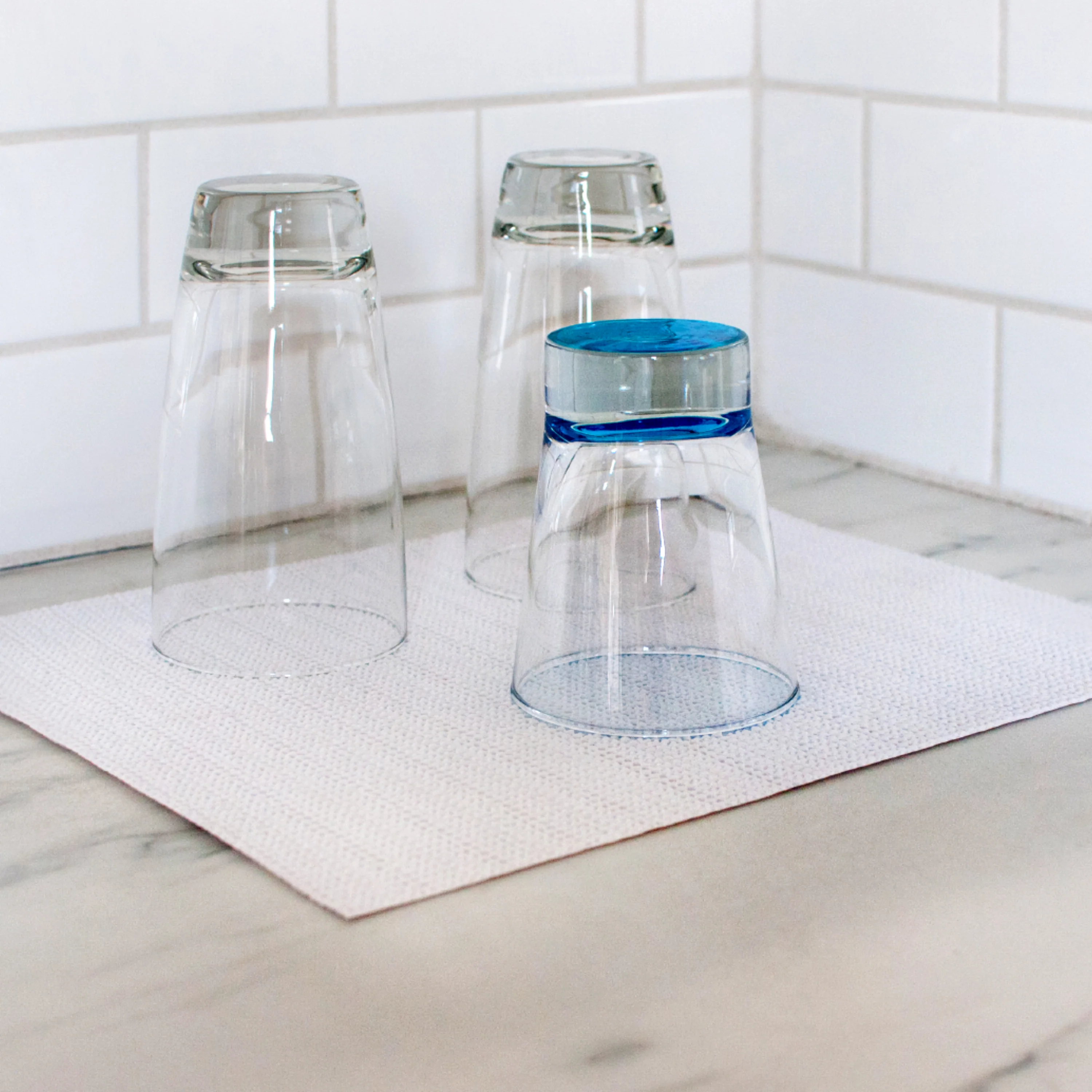 Simplify 10 Square Feet Smooth Surface Shelf Liner in White - Image 3