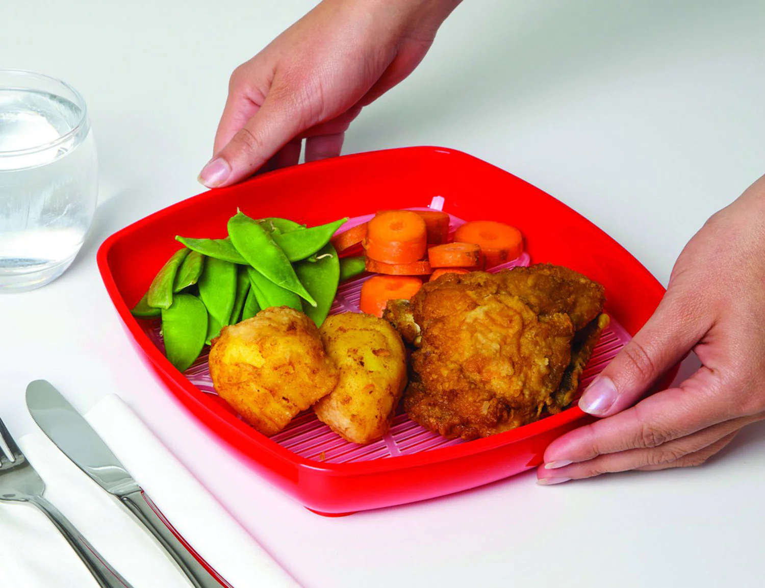 Sistema Microwave Plate with Removable Steaming Rack, Large, 1.3 Liters, Red - Image 3